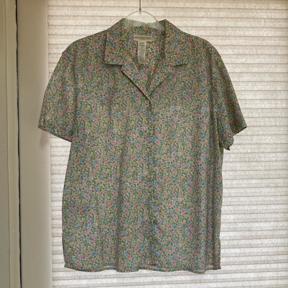 Jones New York linen/cotton blend short sleeve blouse, size M
